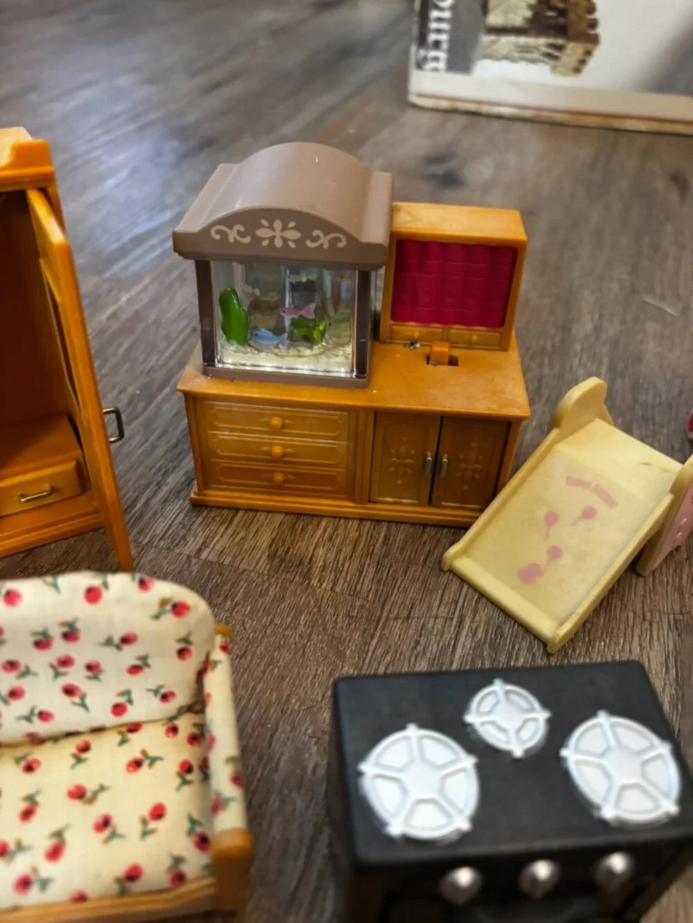 Lot Sylvanian Families Calico Critters Red Country Home Critters Furniture
